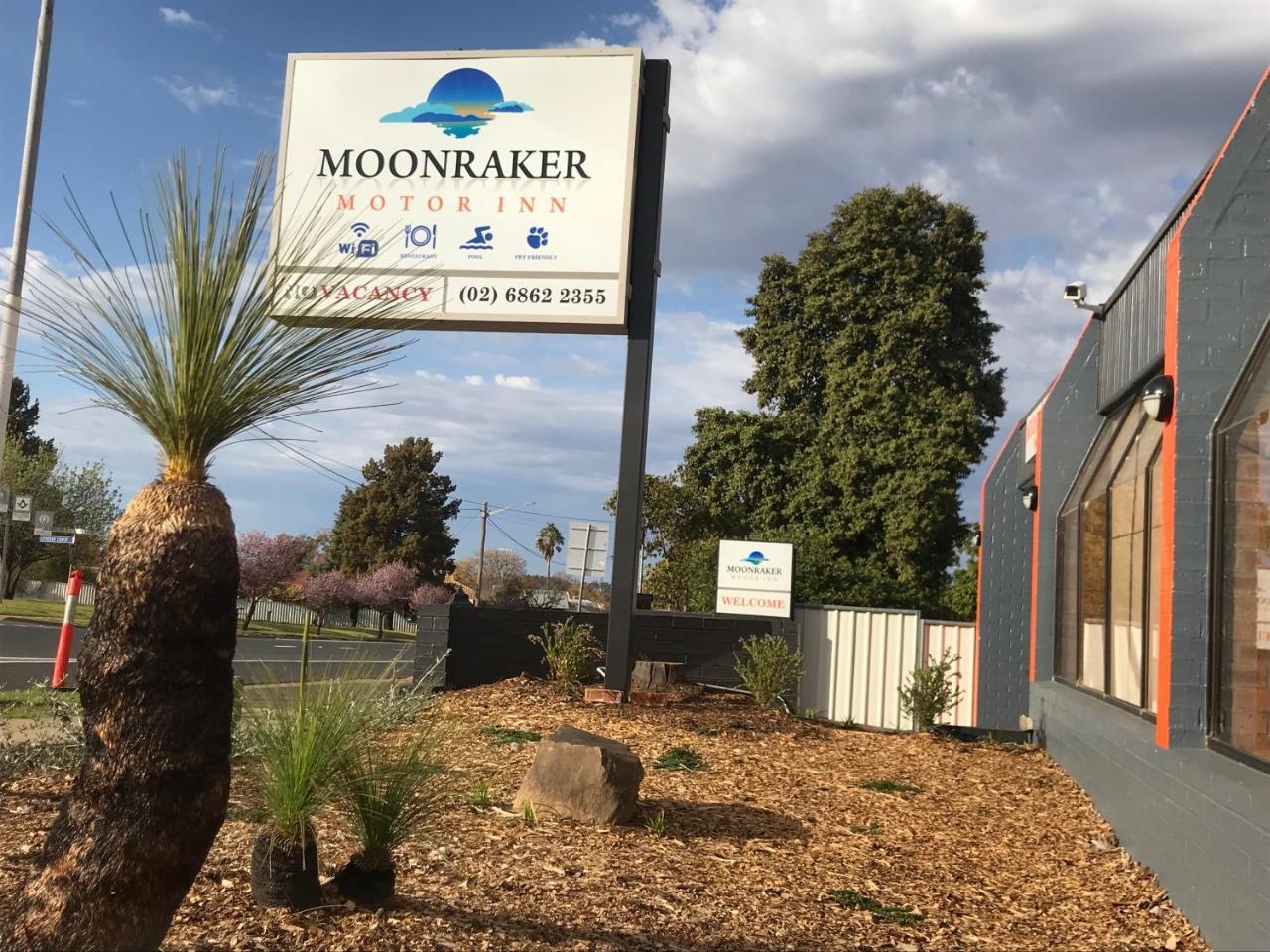 פארקס Moonraker Motor Inn מראה חיצוני תמונה